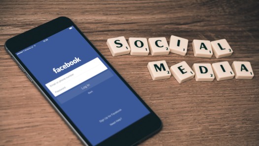 Erklärung/ Anleitung in einfacher Sprache: So erstellst du ein Profil auf Facebook und Instagram (Social Media)